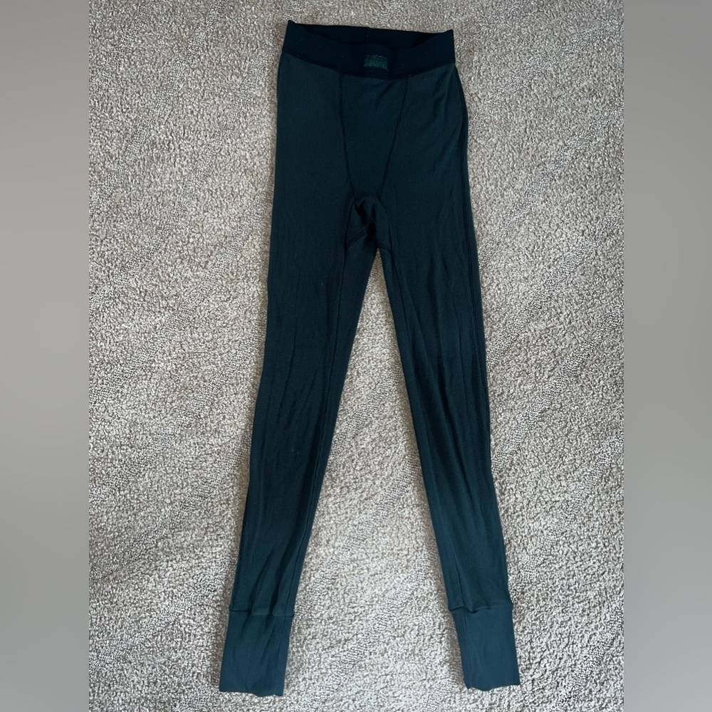 Skims dark green leggings